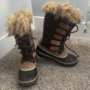 Sorel winter boots.   Size 6